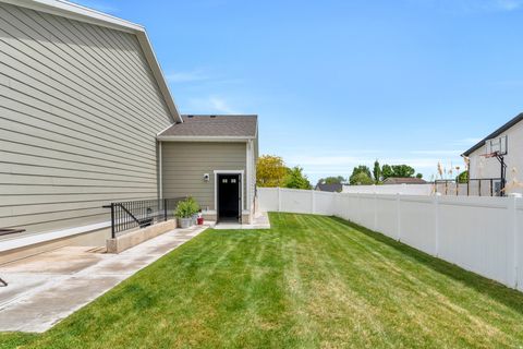 Tiny photo for 701 S CROOKET POST WAY W, Saratoga Springs, UT 84045 (MLS # 2138840)