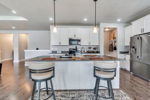 Tiny photo for 701 S CROOKET POST WAY W, Saratoga Springs, UT 84045 (MLS # 2138840)