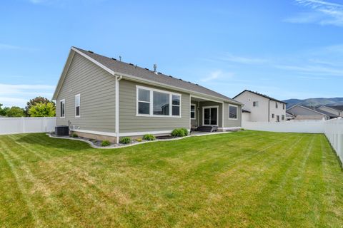 Tiny photo for 701 S CROOKET POST WAY W, Saratoga Springs, UT 84045 (MLS # 2138840)