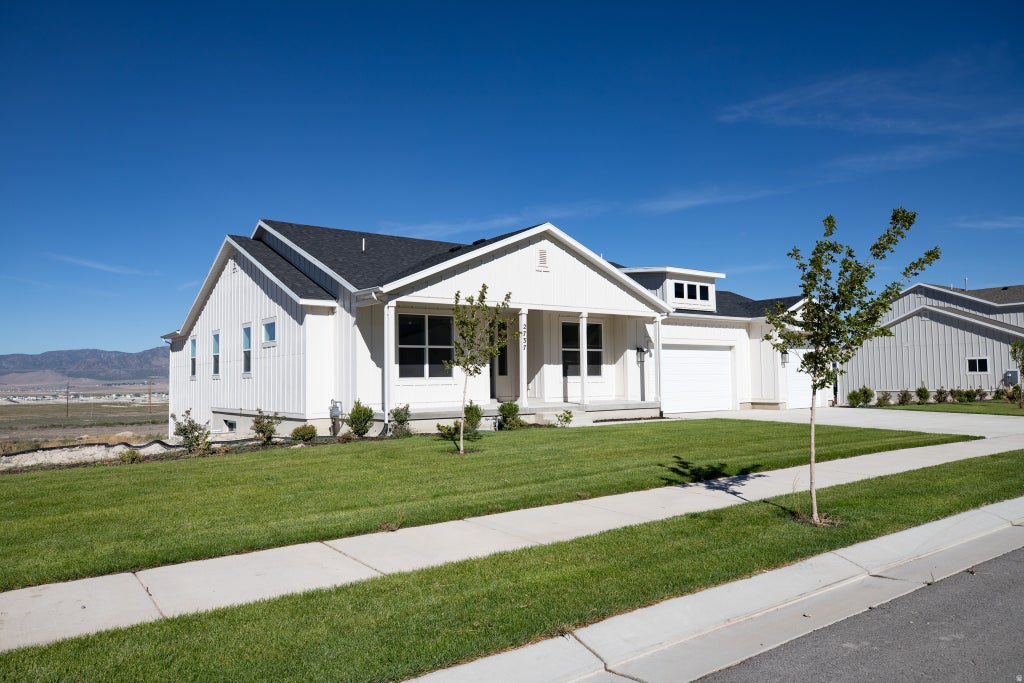 Photo of 2737 N SCARLET ROAD LOT Rd #152, Eagle Mountain, UT 84005 (MLS # 2184196)