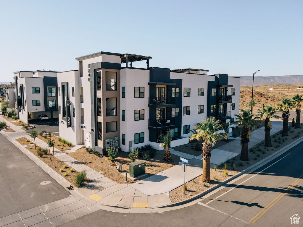 COVE CONDOMINIUMS A - Residential