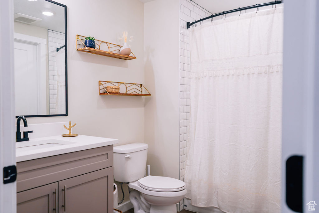 COVE CONDOMINIUMS A - Residential