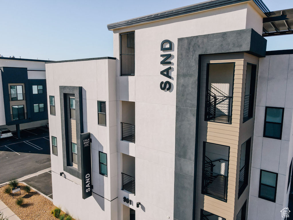 COVE CONDOMINIUMS A - Residential