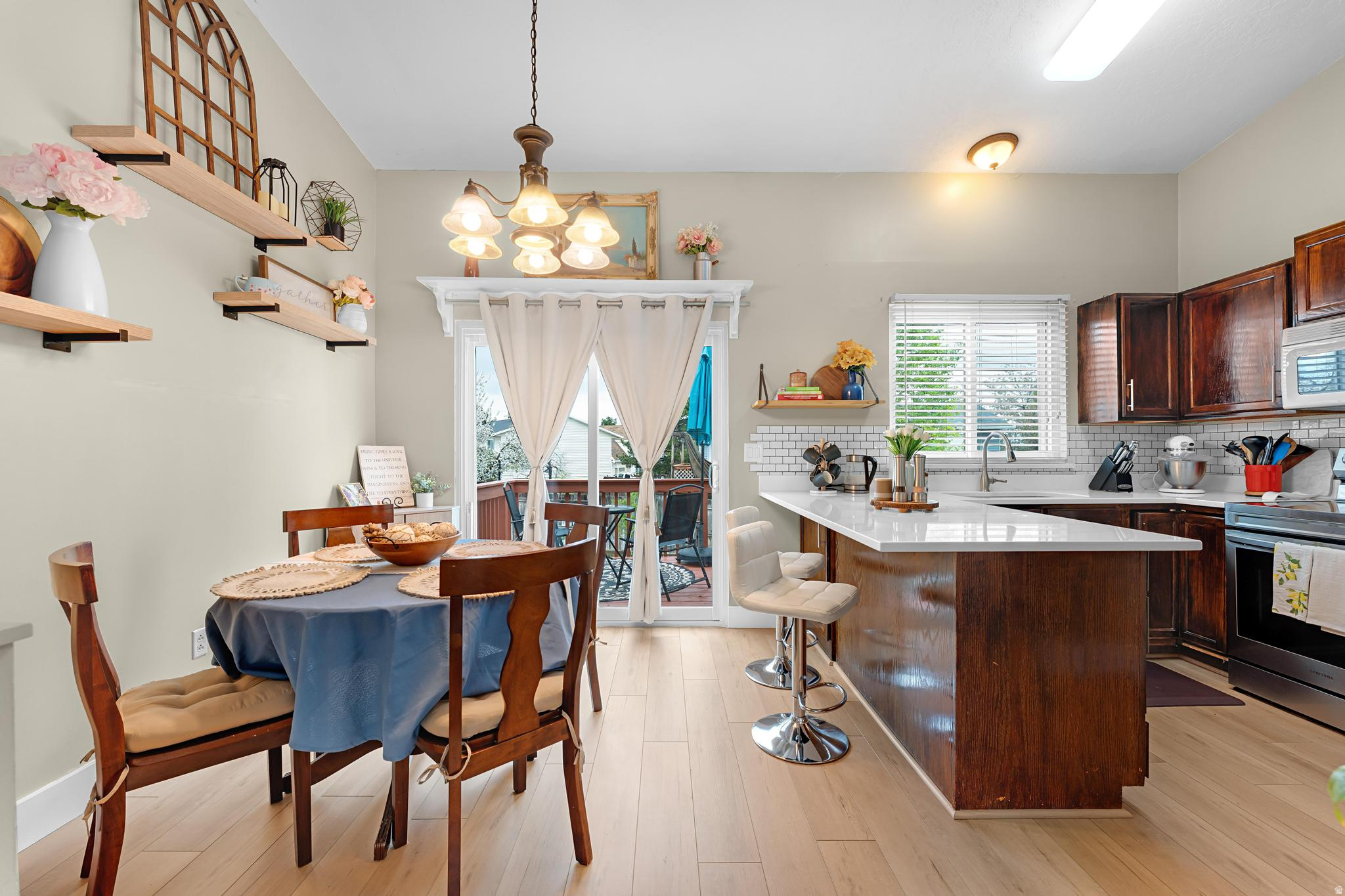 OQUIRRH SHADOWS - Residential