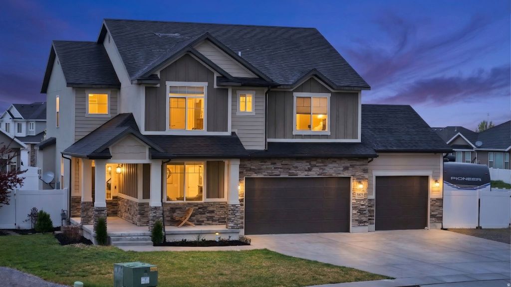 Photo of 5115 N CAMBRIDGE WAY, Stansbury Park, UT 84074 (MLS # 2149505)