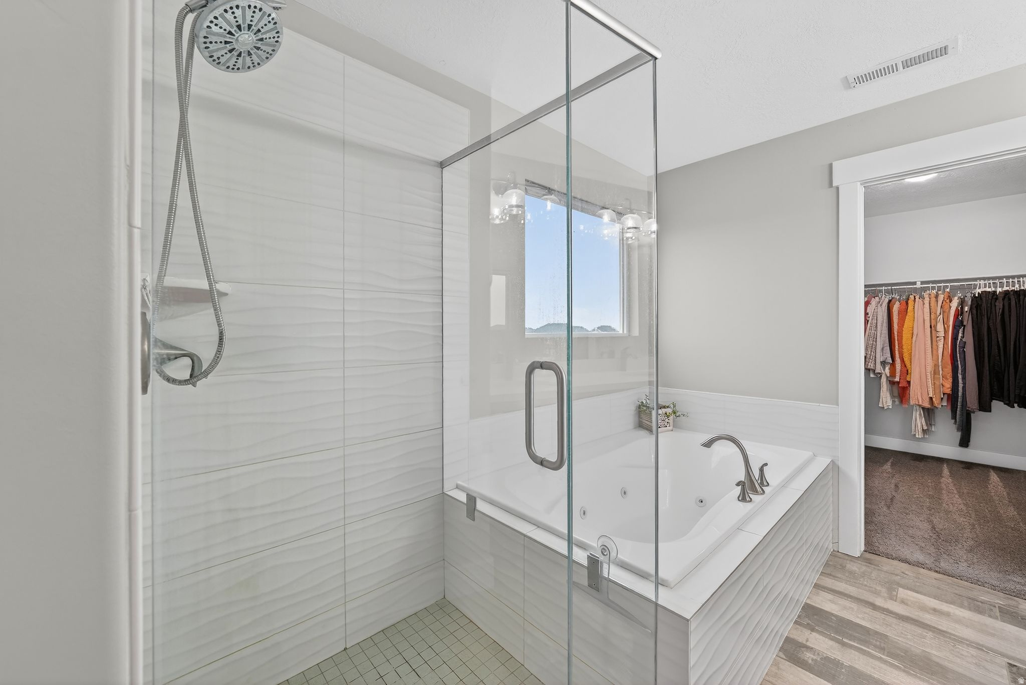 THE RESERVE - Residential