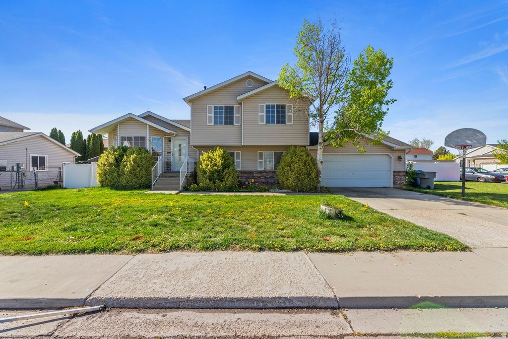Photo of 1343 W 540 N, Pleasant Grove, UT 84062 (MLS # 2153534)