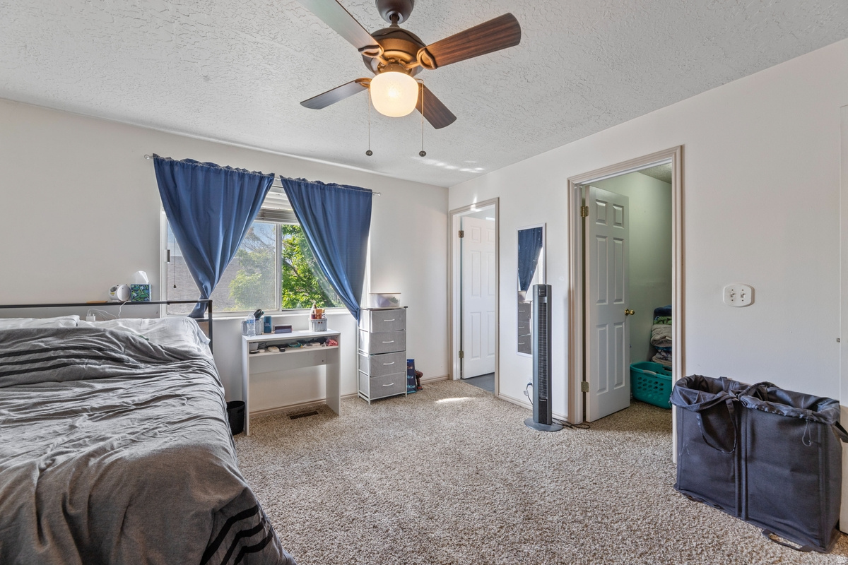 STRAWBERRY POINTE - Residential