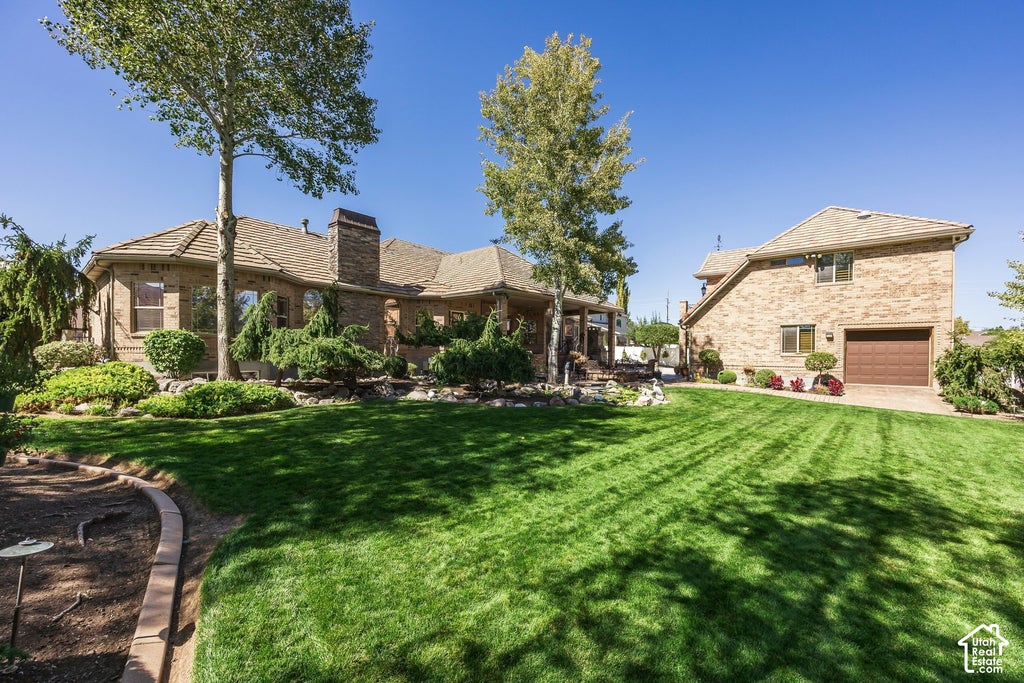 Photo of 11469 S TARA WOODS LN, South Jordan, UT 84095 (MLS # 2187475)