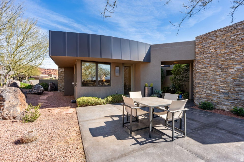 RESERVE OF ENTRADA SNOW CANYON EST A - Residential