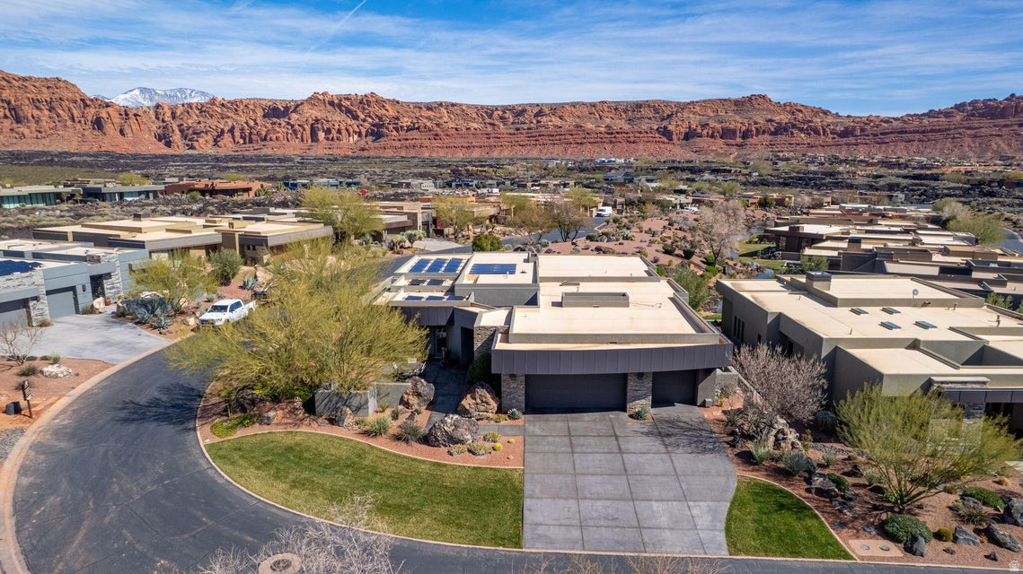 RESERVE OF ENTRADA SNOW CANYON EST A - Residential