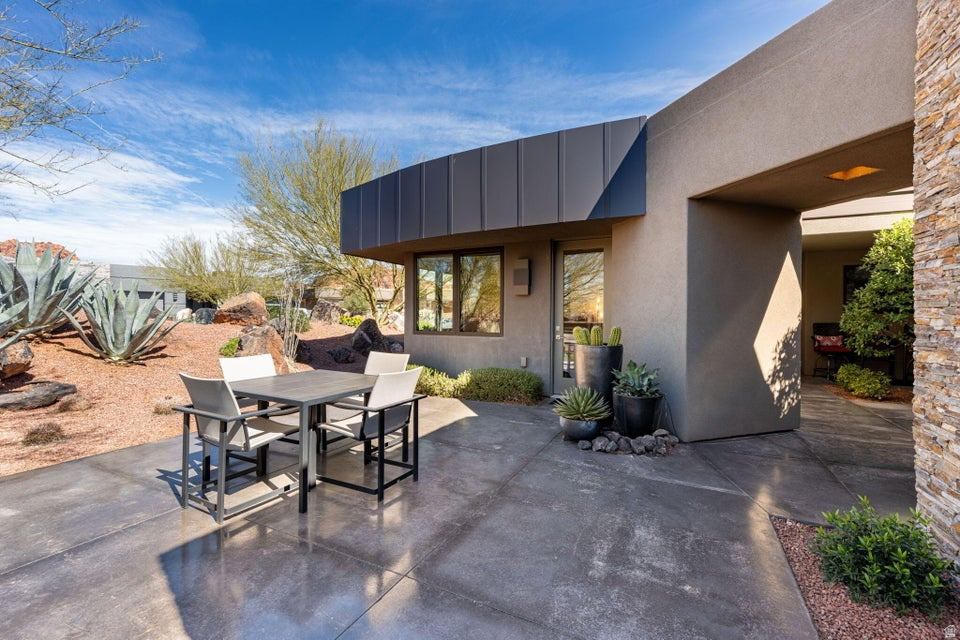 RESERVE OF ENTRADA SNOW CANYON EST A - Residential