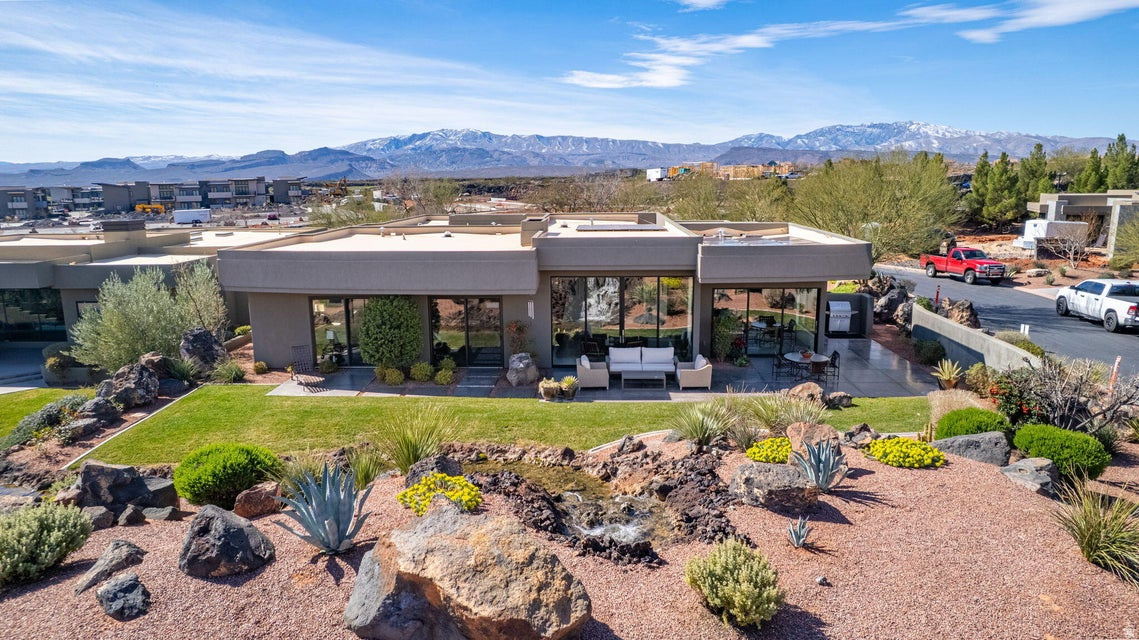 RESERVE OF ENTRADA SNOW CANYON EST A - Residential