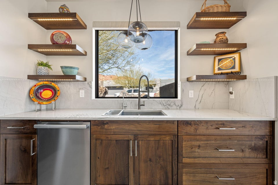 RESERVE OF ENTRADA SNOW CANYON EST A - Residential