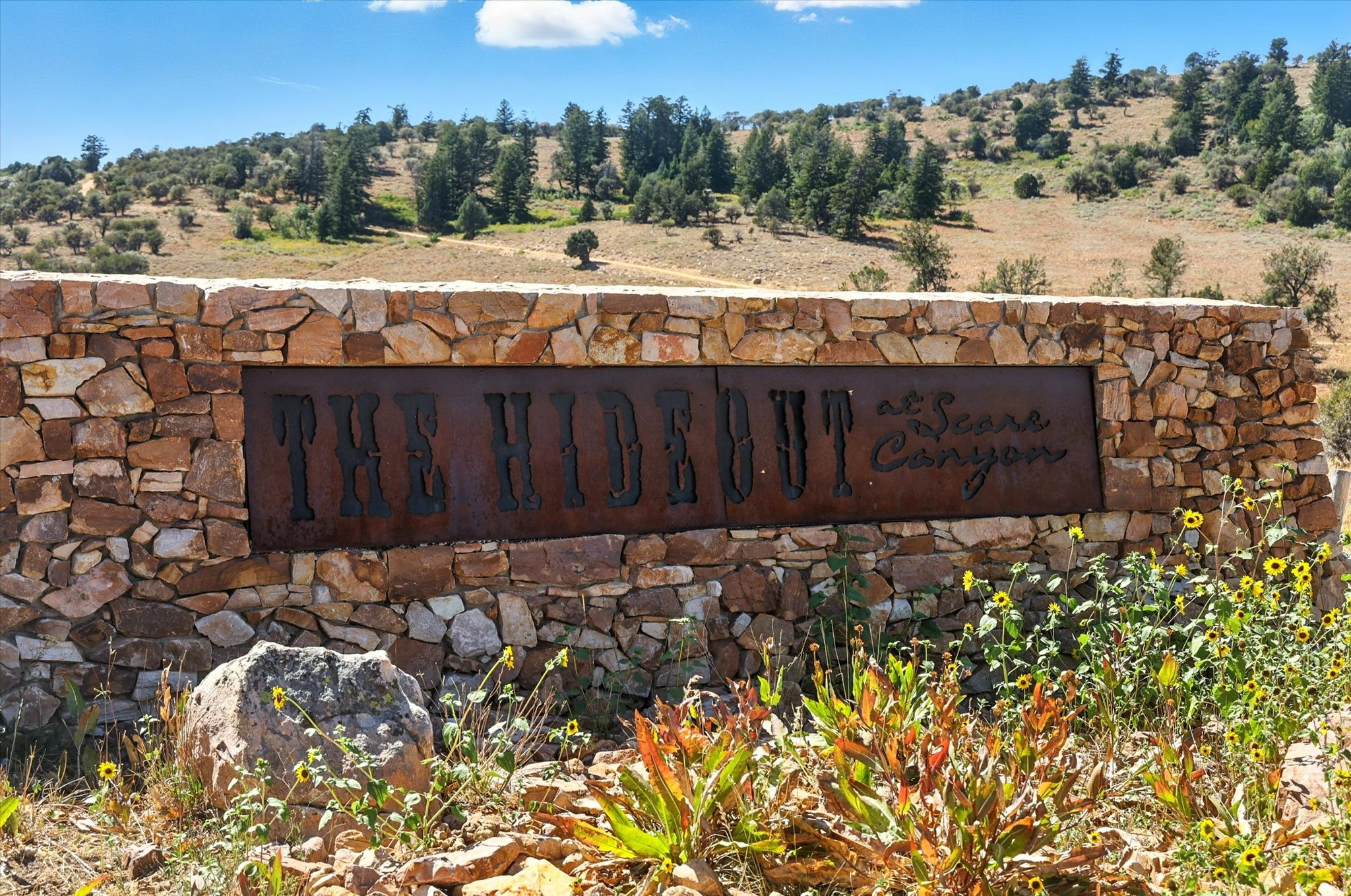 THE HIDEOUT AT SCARE CANYON - Residential