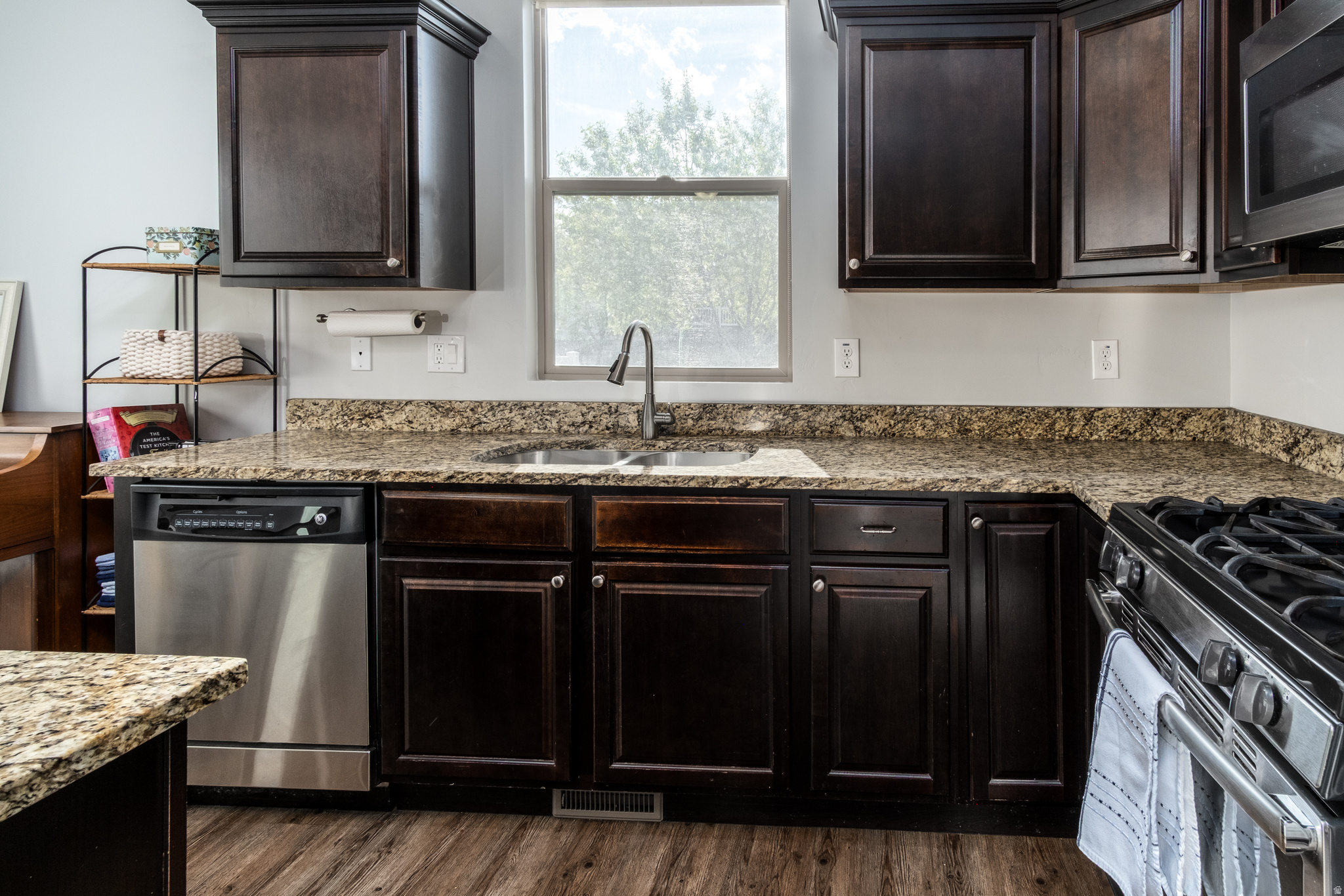 BRIDGEPORT 345 - Residential