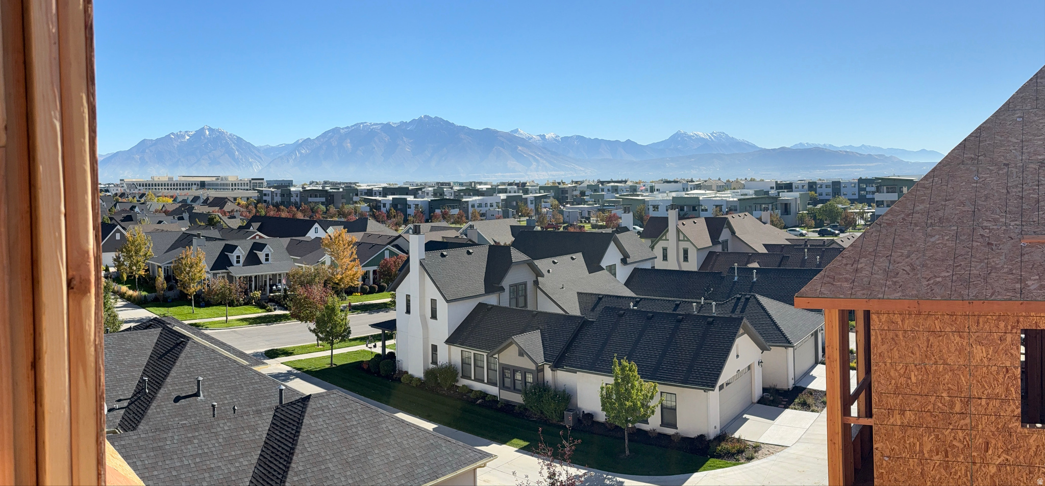 DAYBREAK - Residential