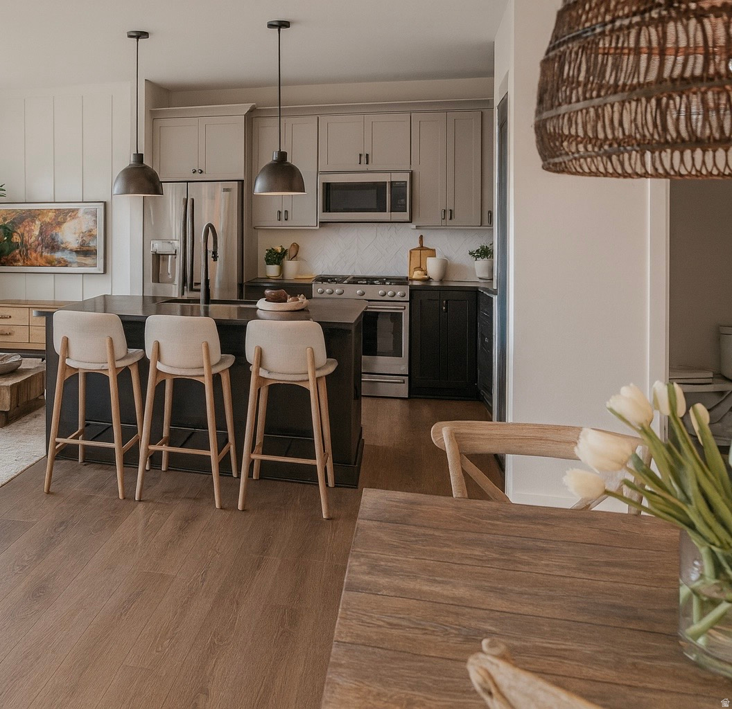 DAYBREAK - Residential