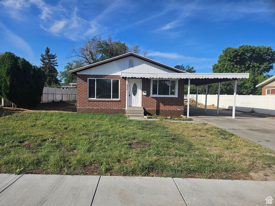 Wonderful Remodel in a great area in Sandy on Sego Lily Drive! Property has a new Furnace, Air Conditioner, Stainless Steel, Stove, Dishwasher, Microwave, Quartz Countertops, Carpet, Tile, Fresh Paint, Updated Kitchen and Bathrooms and much, Much more. Buyer to verify all information.