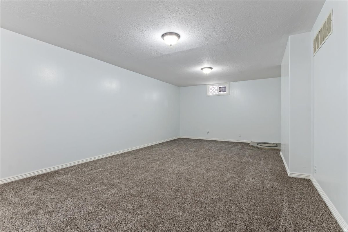 MEADOW HEIGHTS SUB - Residential