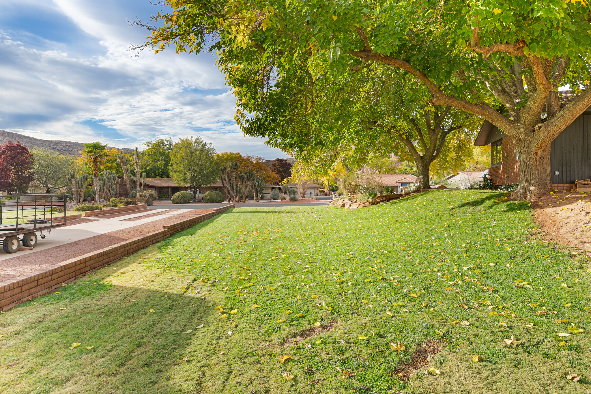 BLOOMINGTON COUNTRY CLUB 1 AMD & EXT - Residential