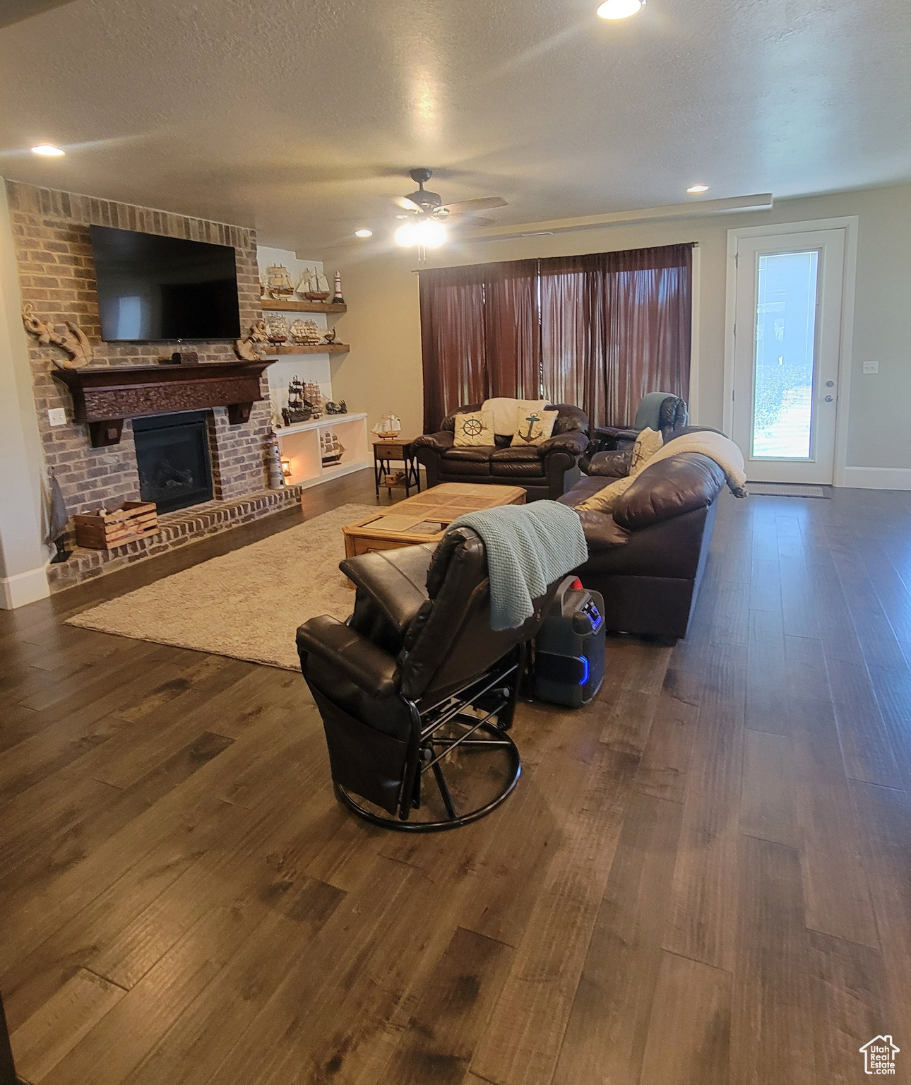 SCOTCH FIELDS - Residential
