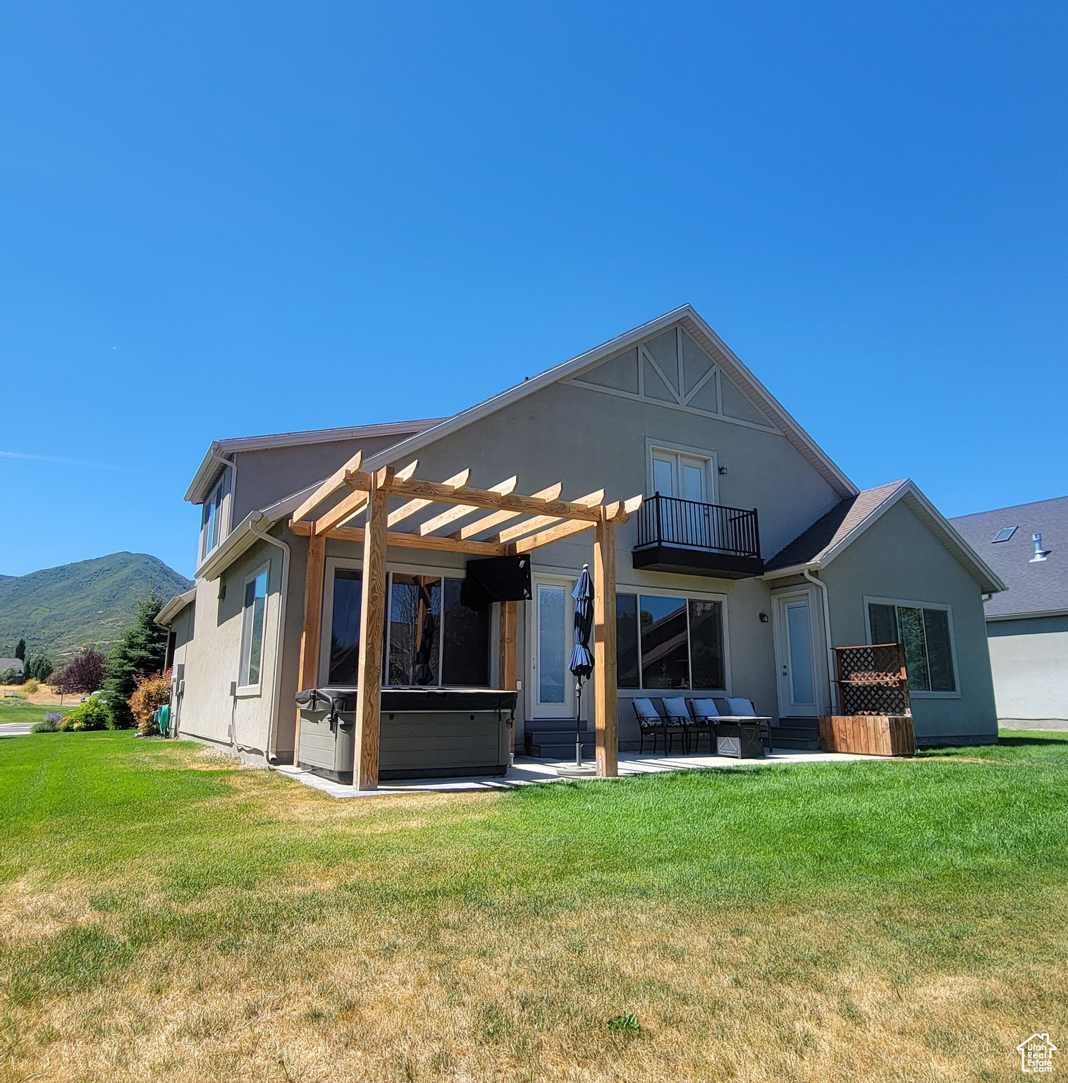 SCOTCH FIELDS - Residential