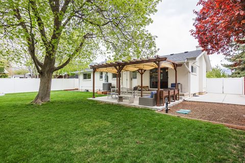 Tiny photo for 1971 E TERRA LINDA DR, Holladay, UT 84124 (MLS # 2152169)