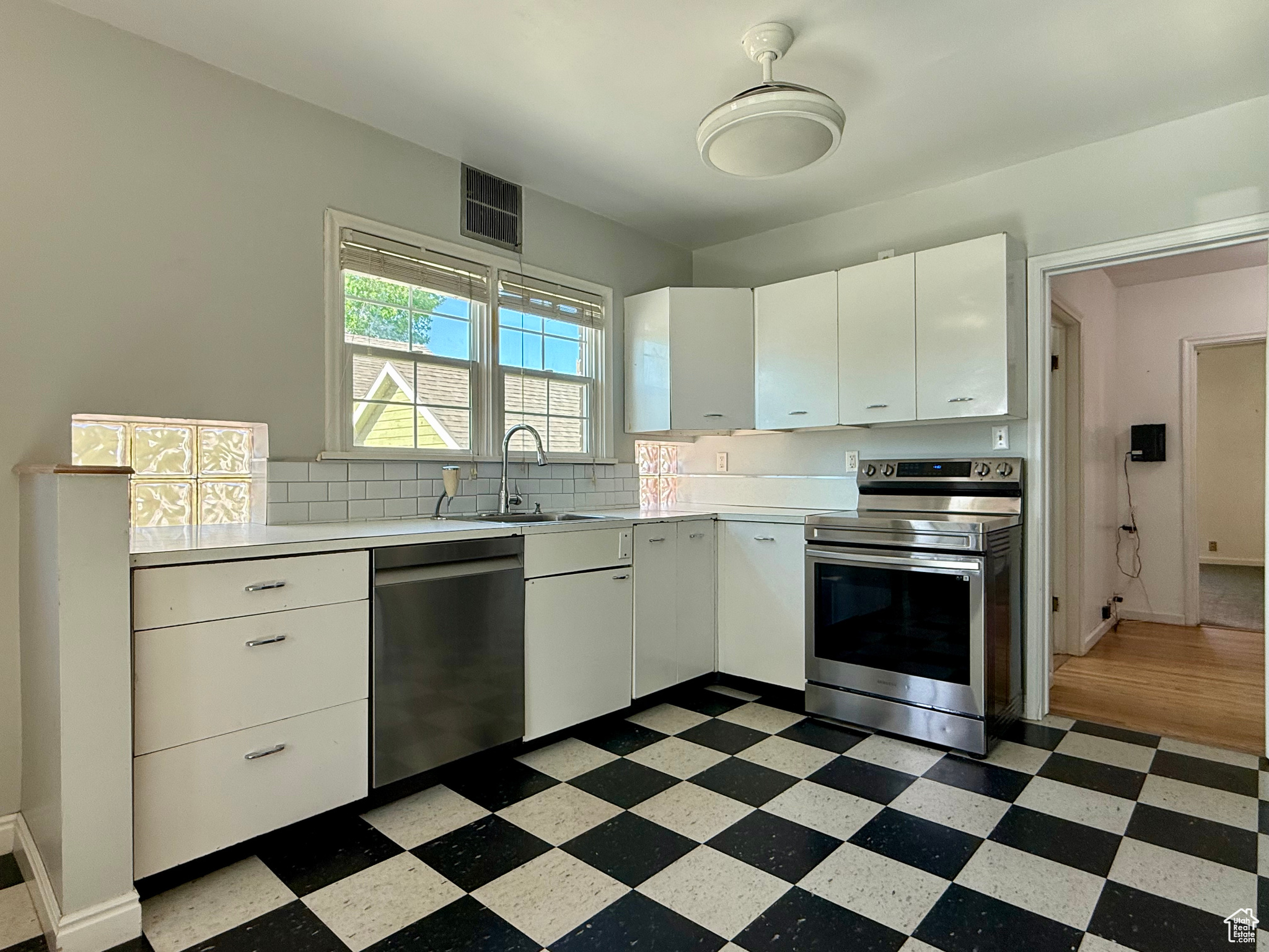 169 N State St, Roosevelt, Utah image 14
