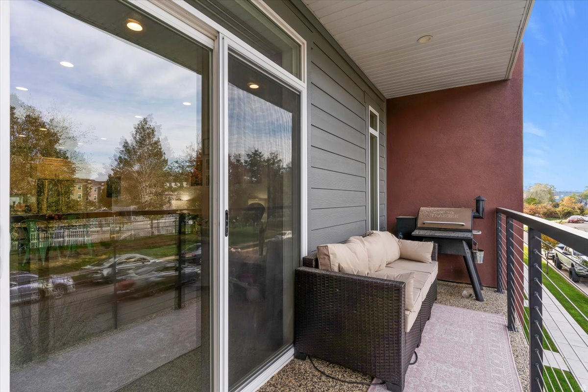 THE UNION TOWNHOMES - Residential