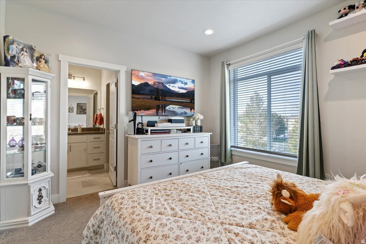 THE UNION TOWNHOMES - Residential