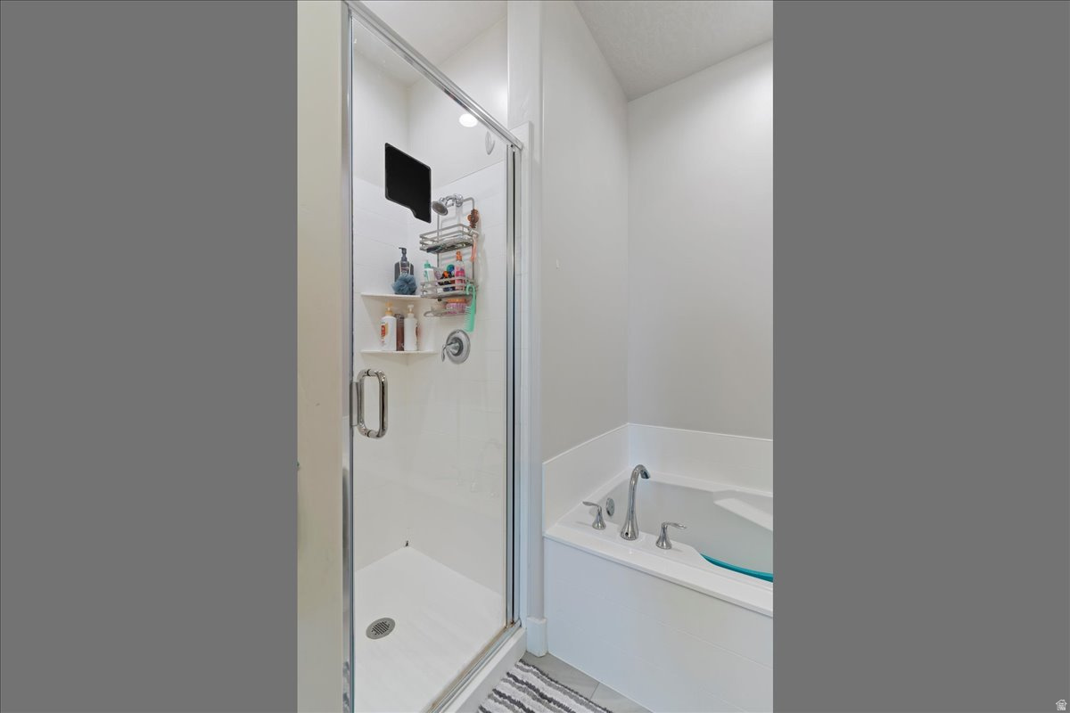 THE UNION TOWNHOMES - Residential