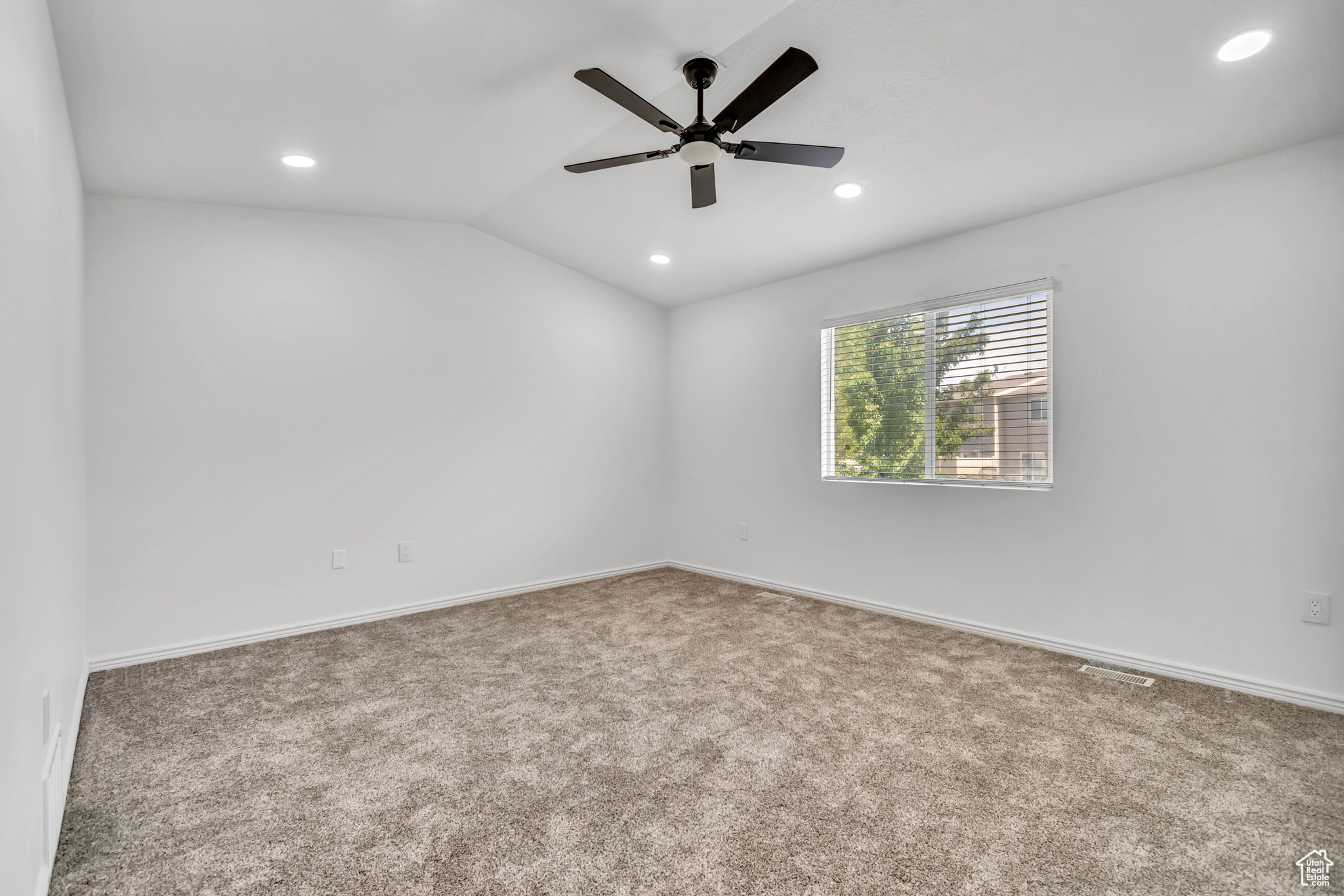 MAPLEWOOD - Residential