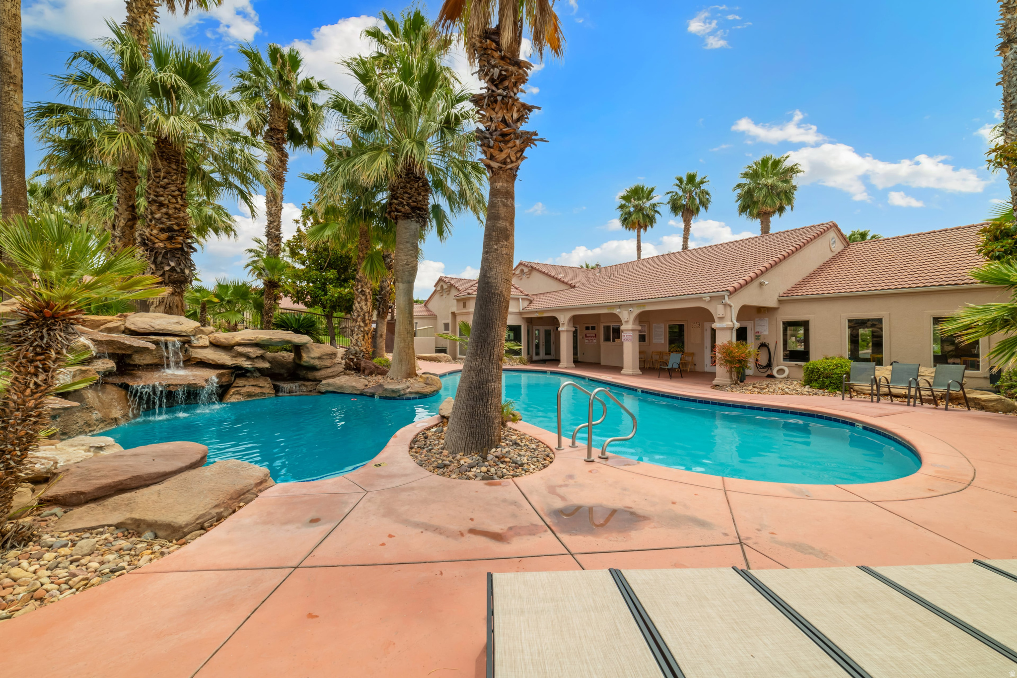 SILVERCREEK TH 2 AMD - Residential
