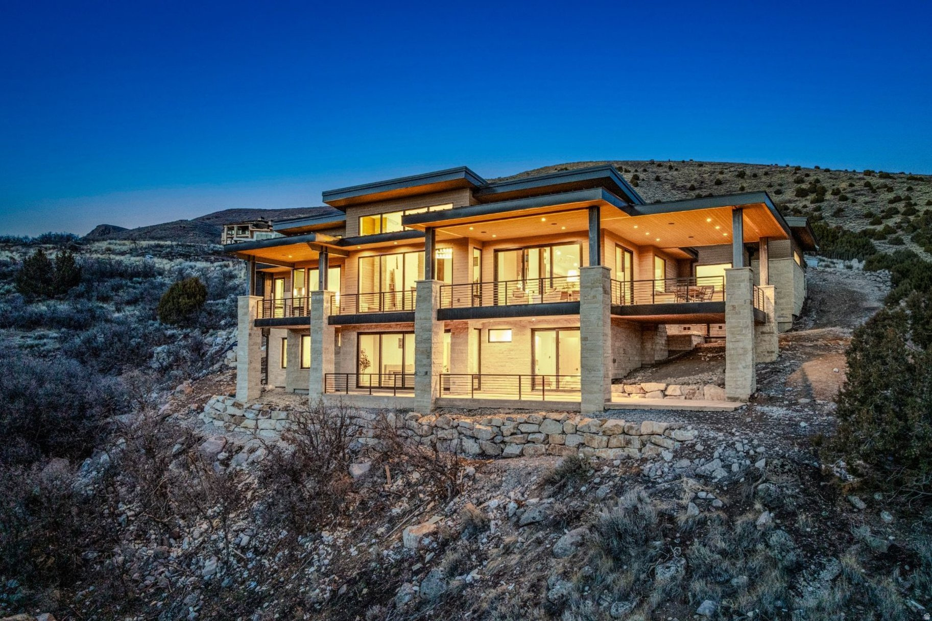 RED LEDGES - Residential