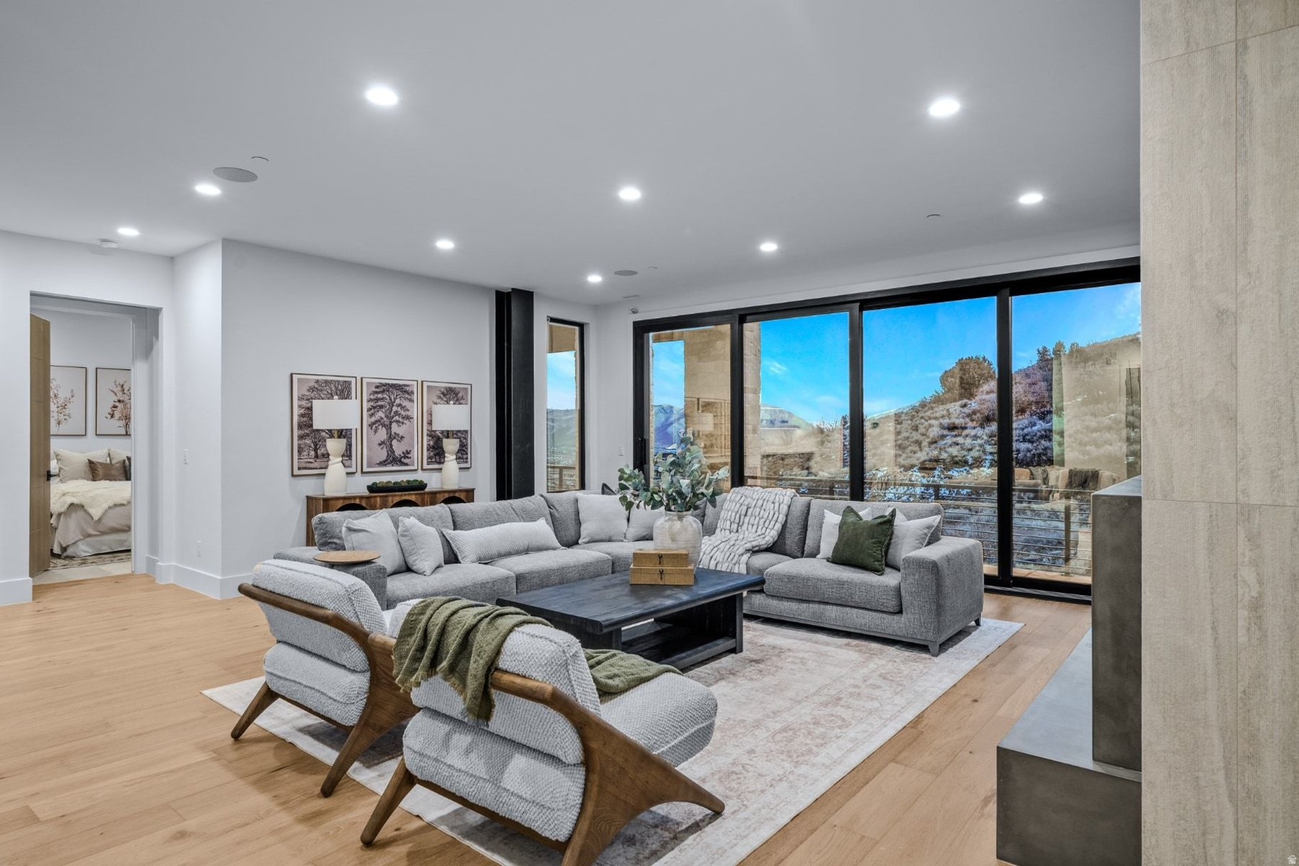 RED LEDGES - Residential