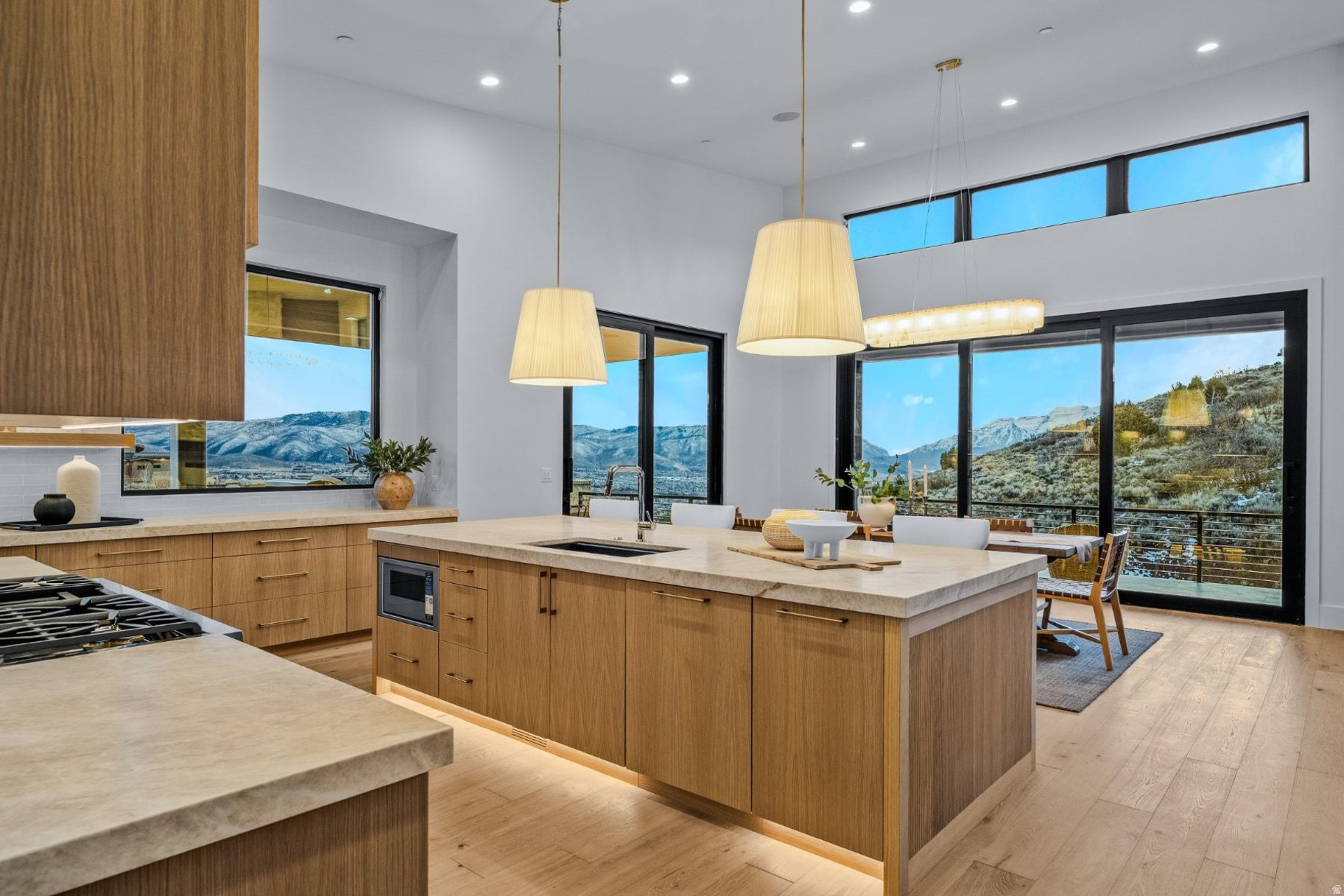 RED LEDGES - Residential