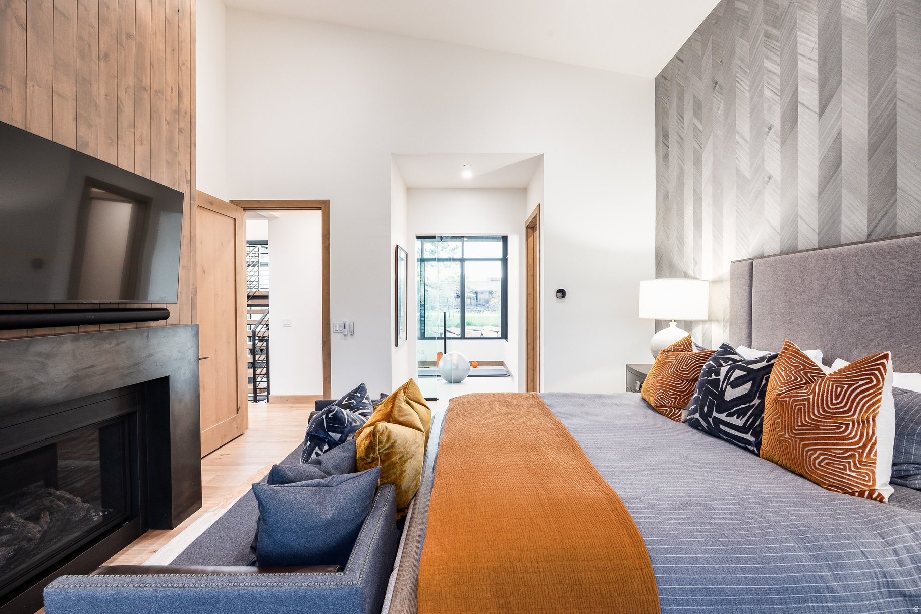 RED LEDGES - Residential