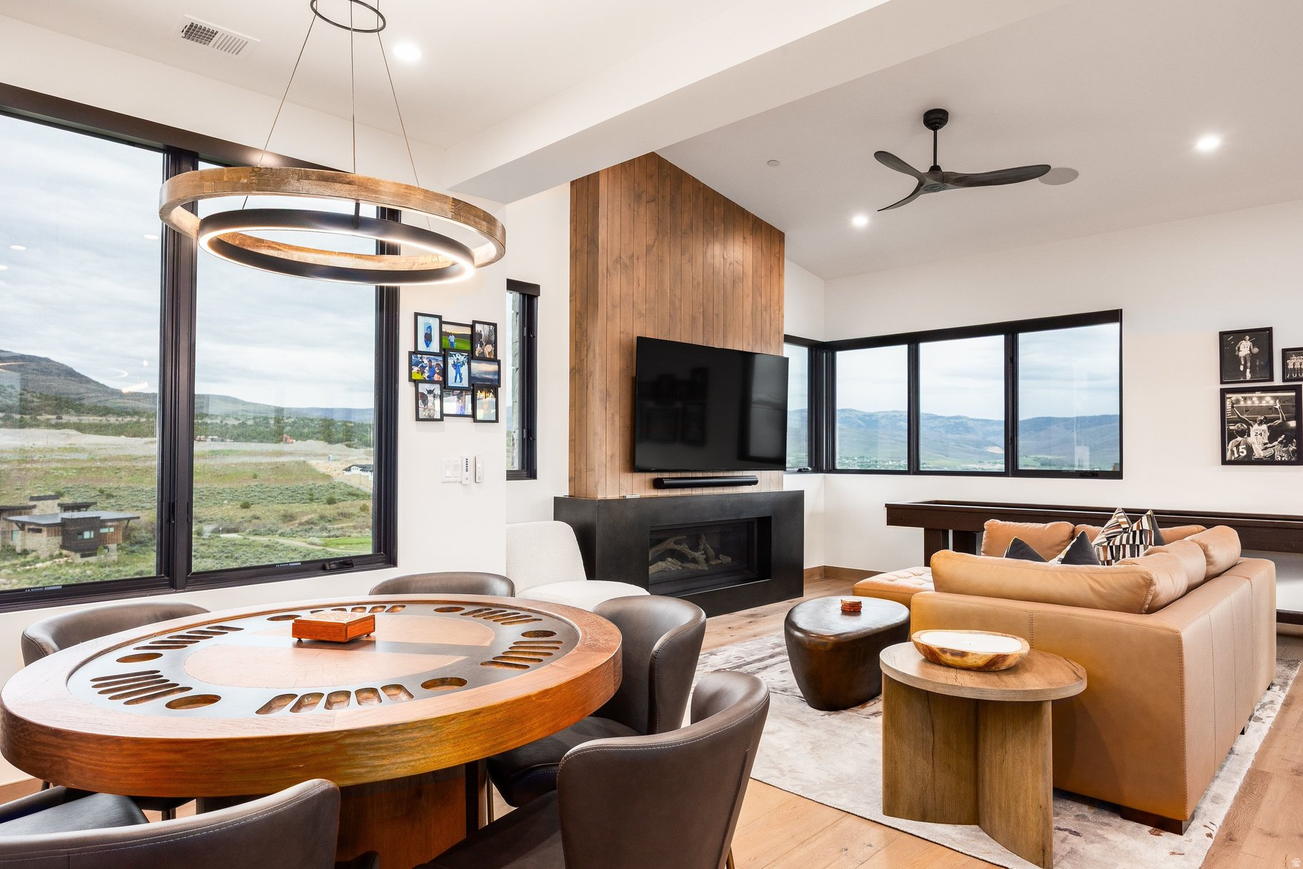 RED LEDGES - Residential
