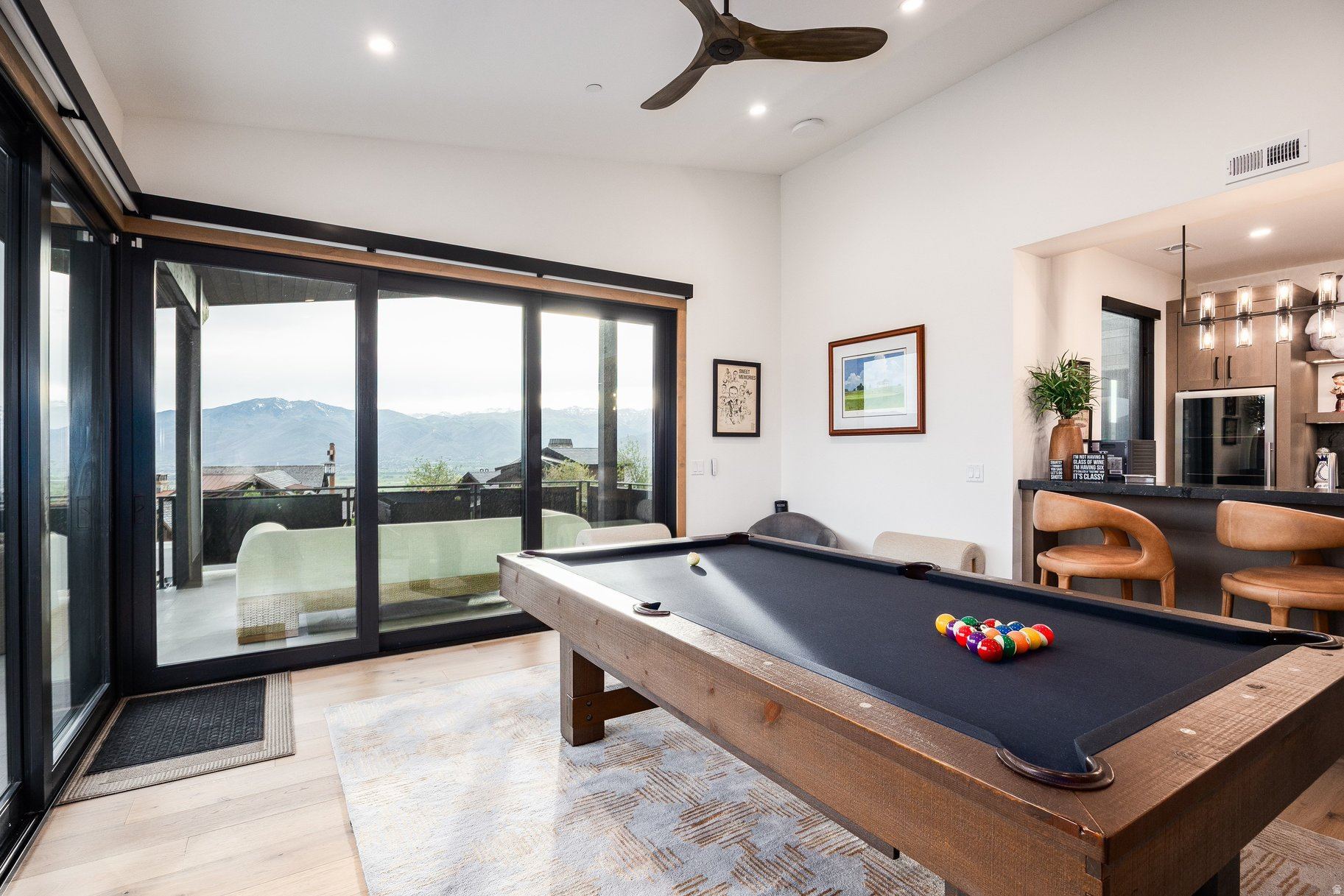 RED LEDGES - Residential