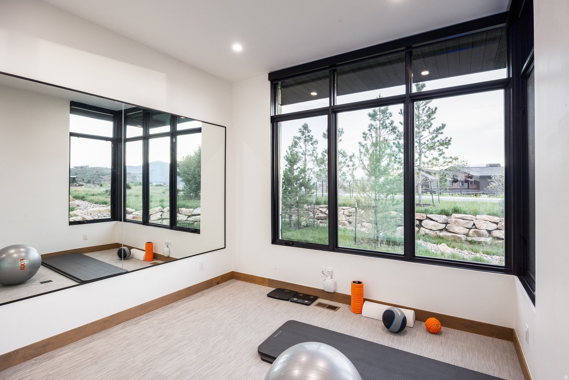 RED LEDGES - Residential