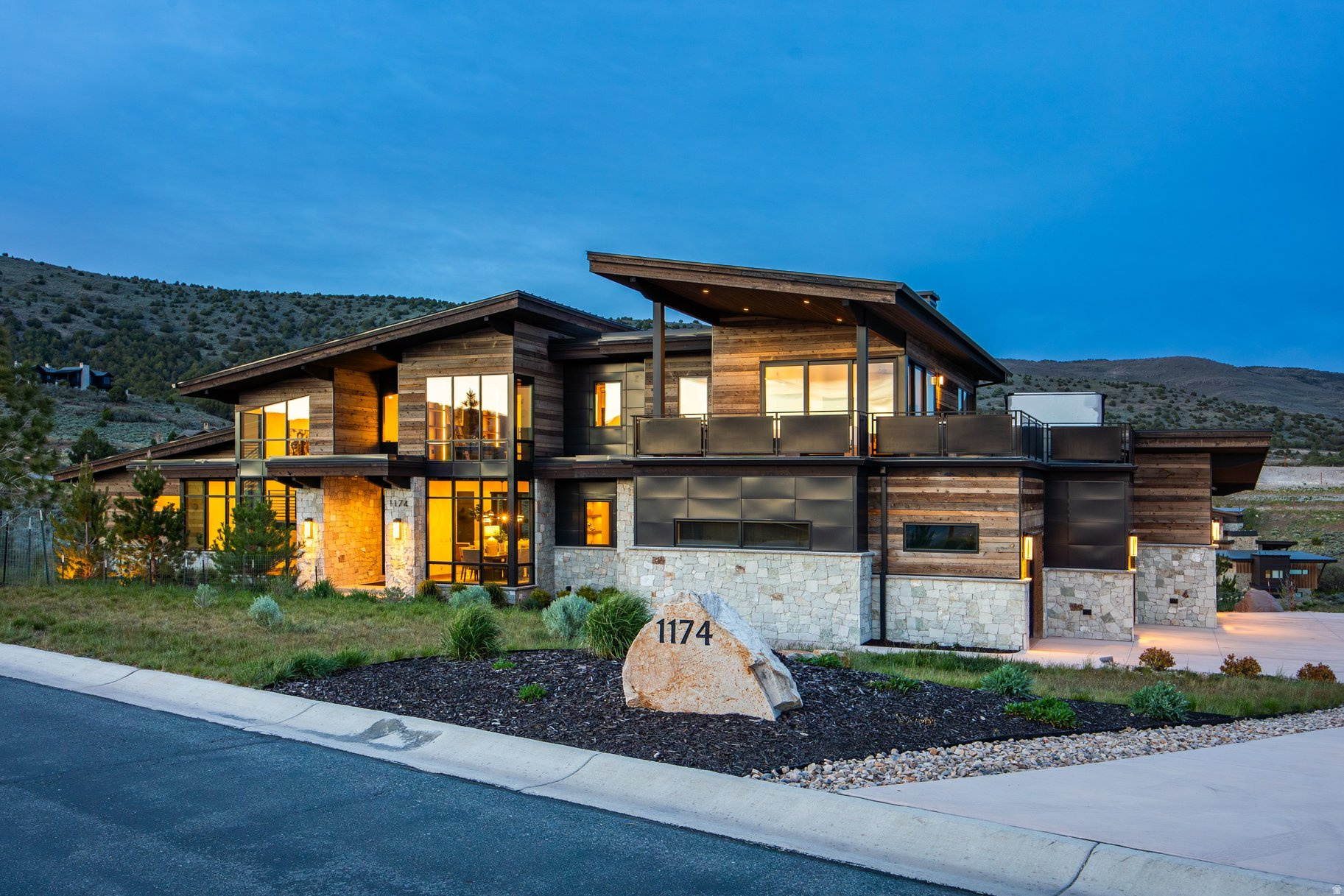 RED LEDGES - Residential