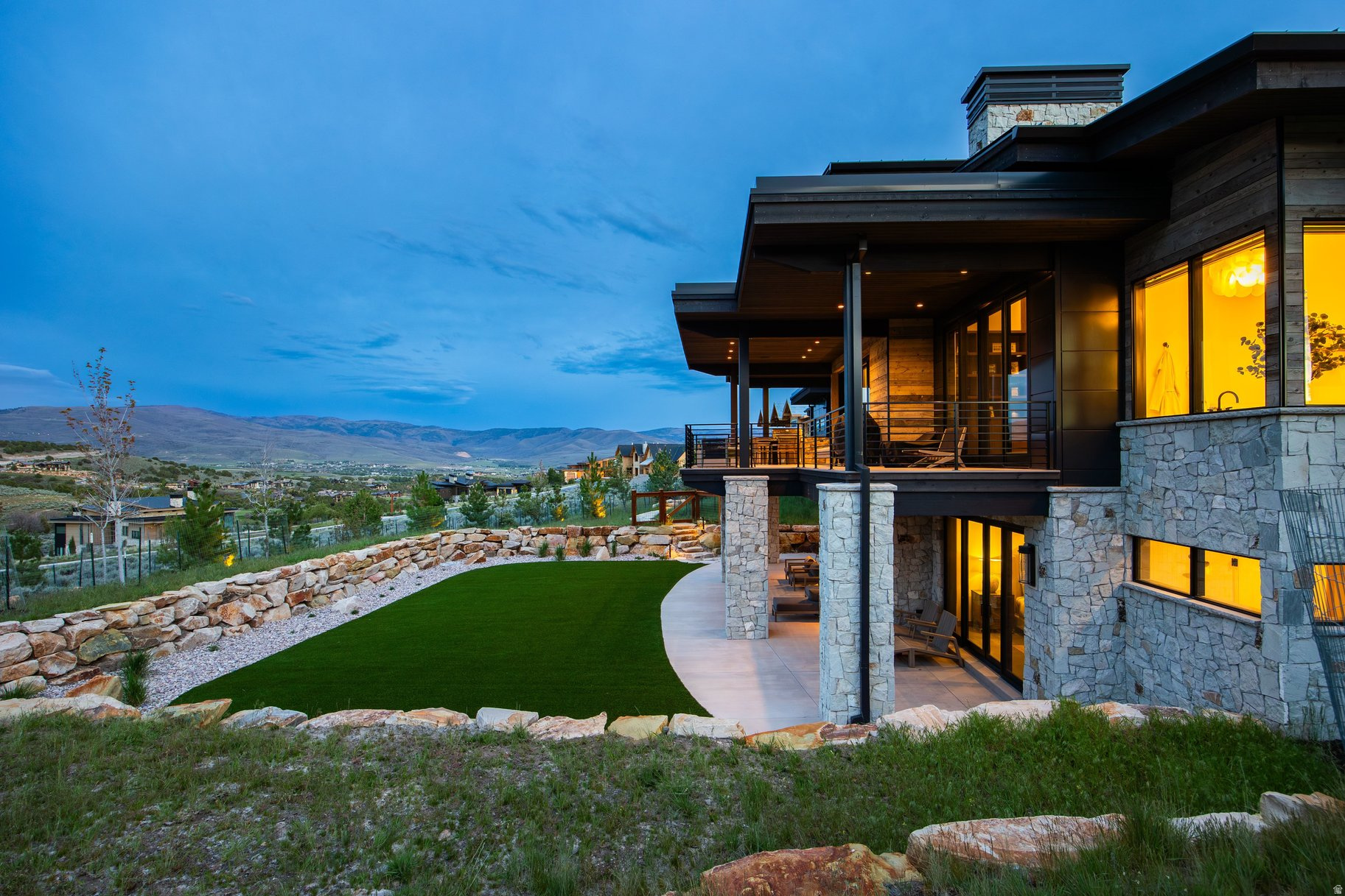 RED LEDGES - Residential