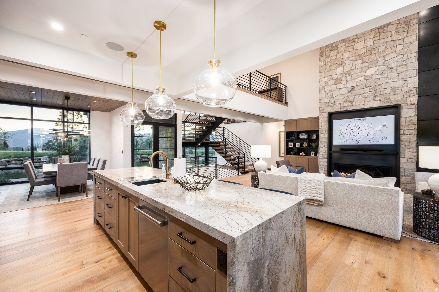 RED LEDGES - Residential