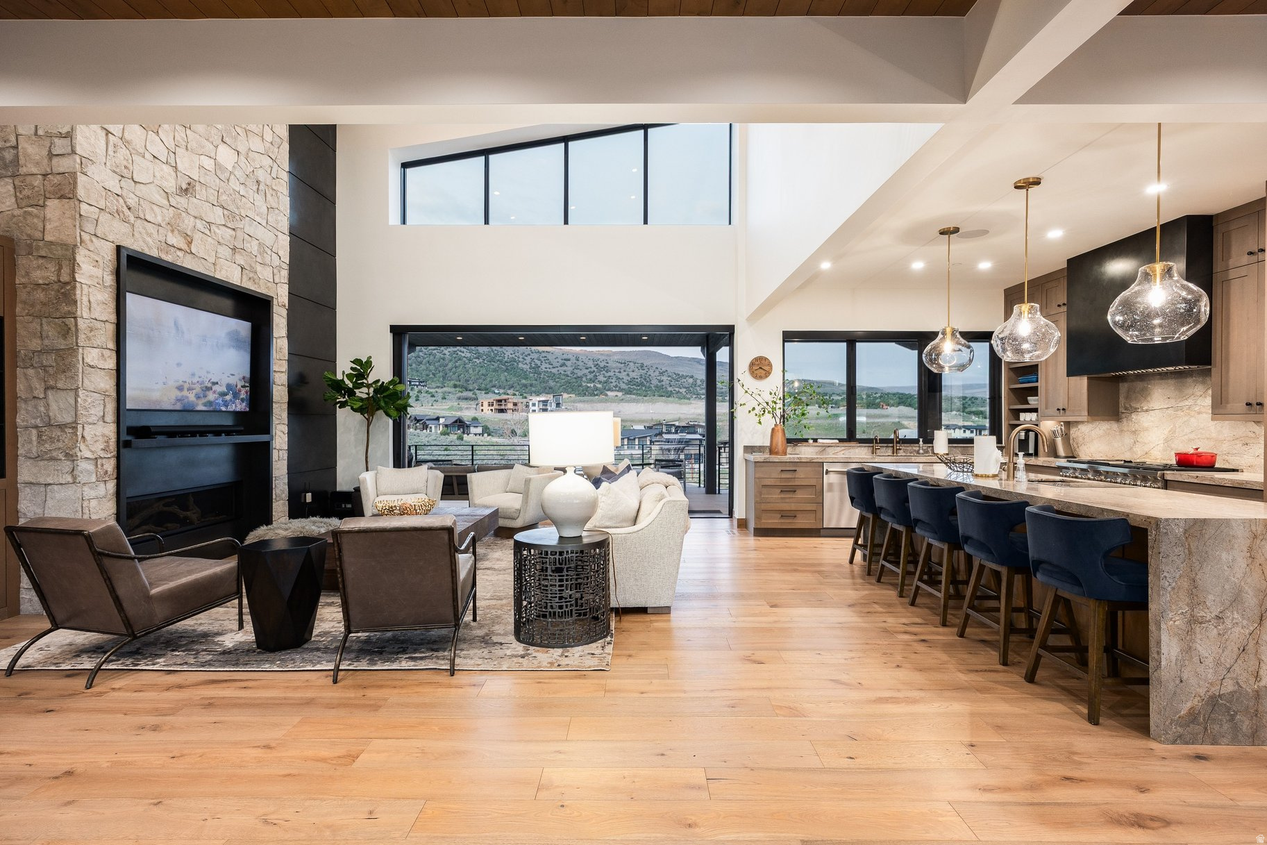 RED LEDGES - Residential