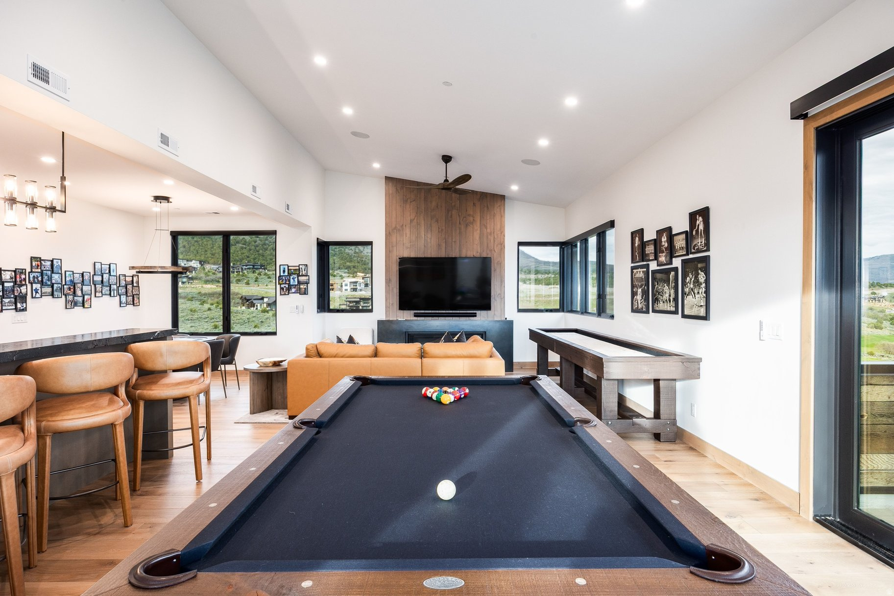 RED LEDGES - Residential