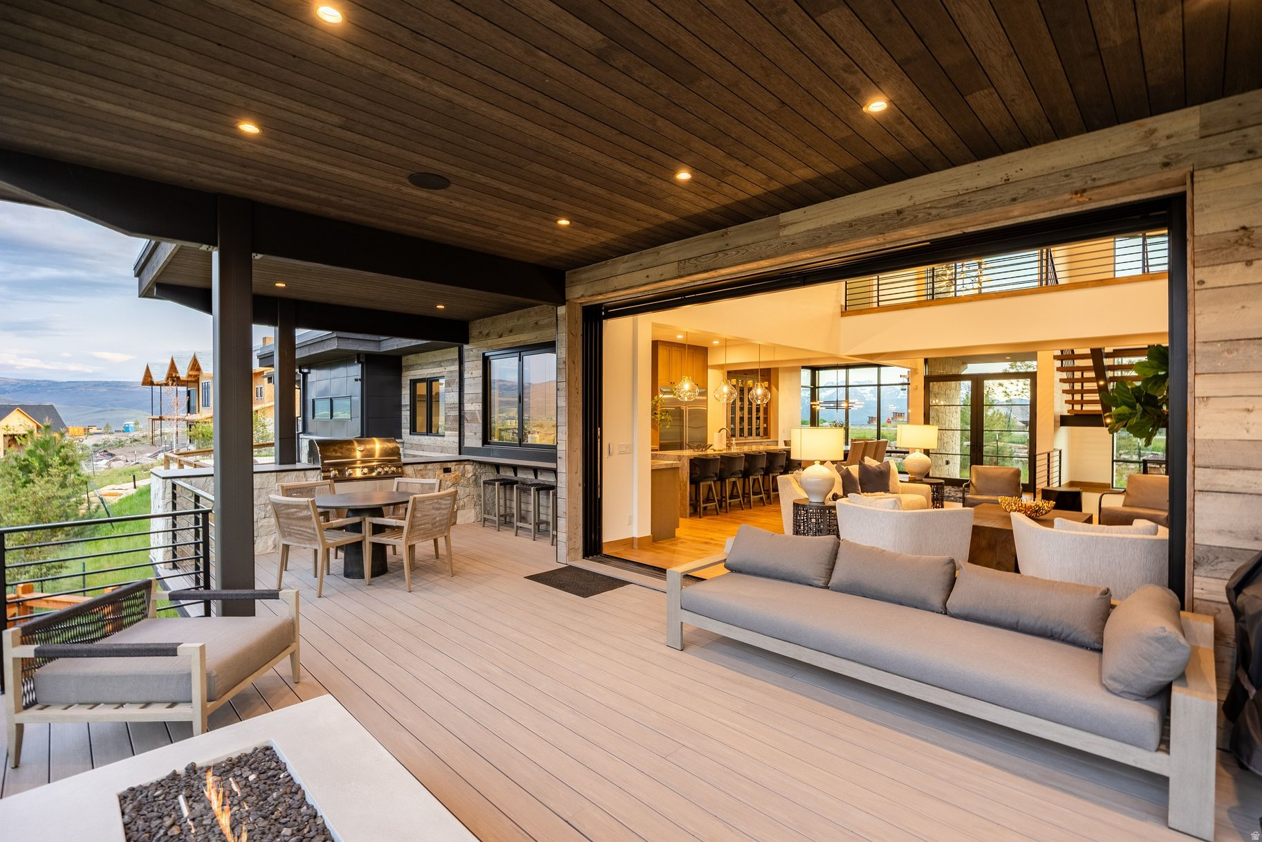 RED LEDGES - Residential