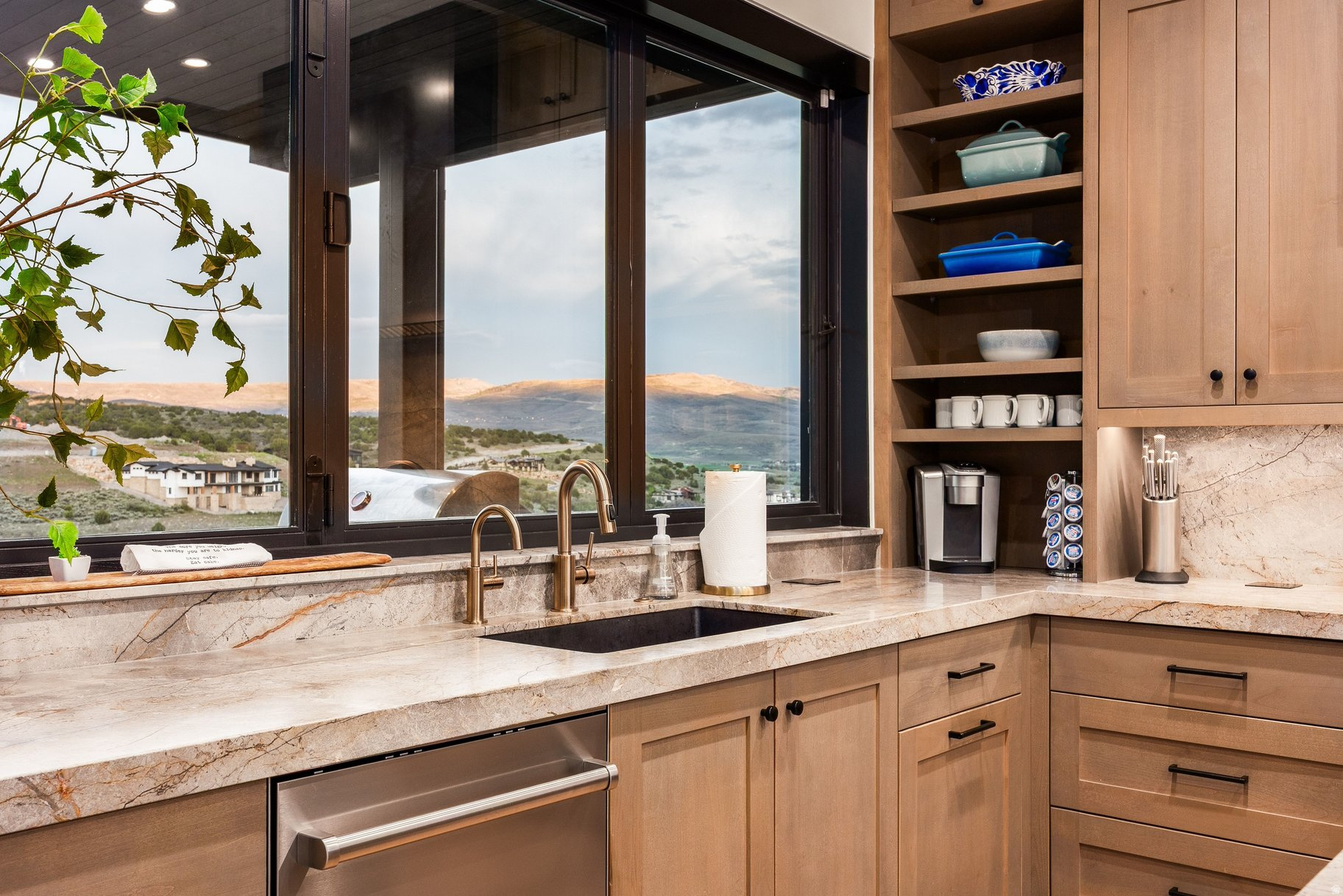 RED LEDGES - Residential