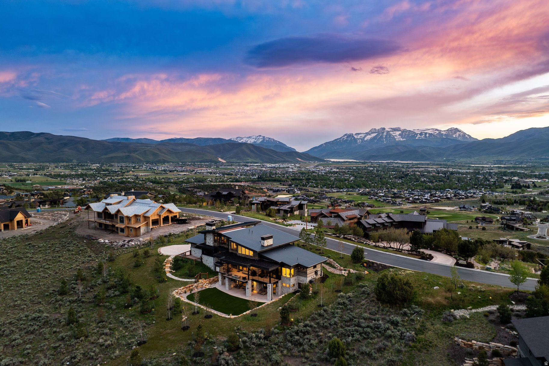 RED LEDGES - Residential