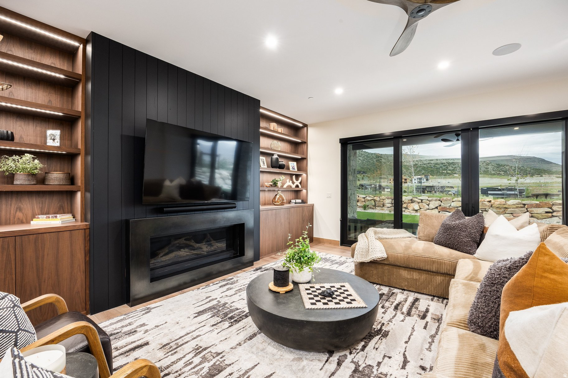 RED LEDGES - Residential